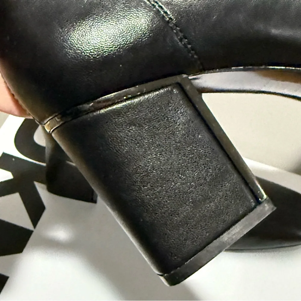 Dkny simply chic